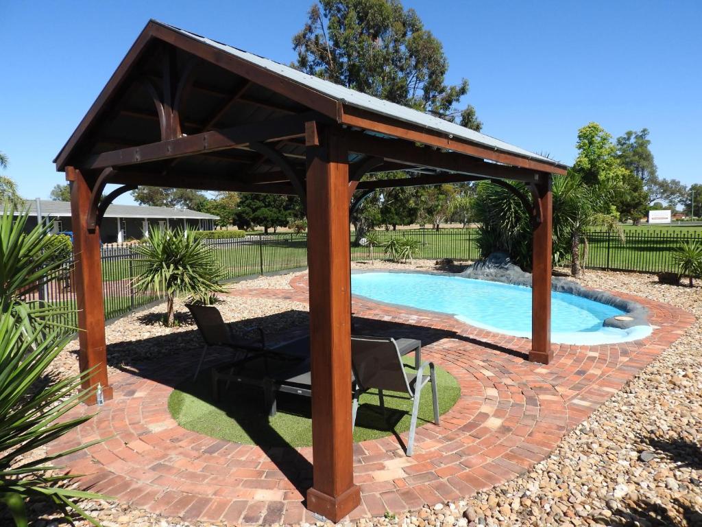 Australian Homestead Motor Lodge