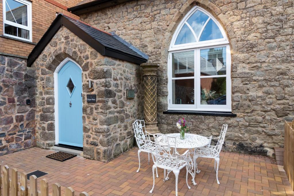 1 Chapel Mews
