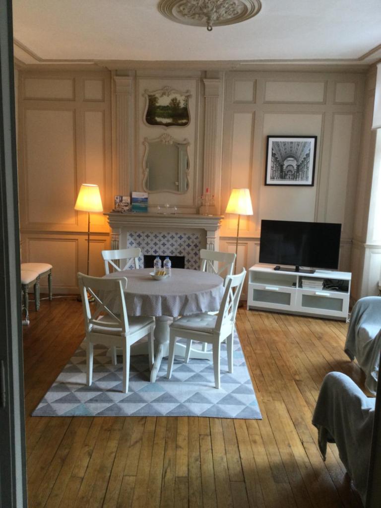 EGLANTINE APPARTEMENT CENTRE HISTORIQUE DE DINAN