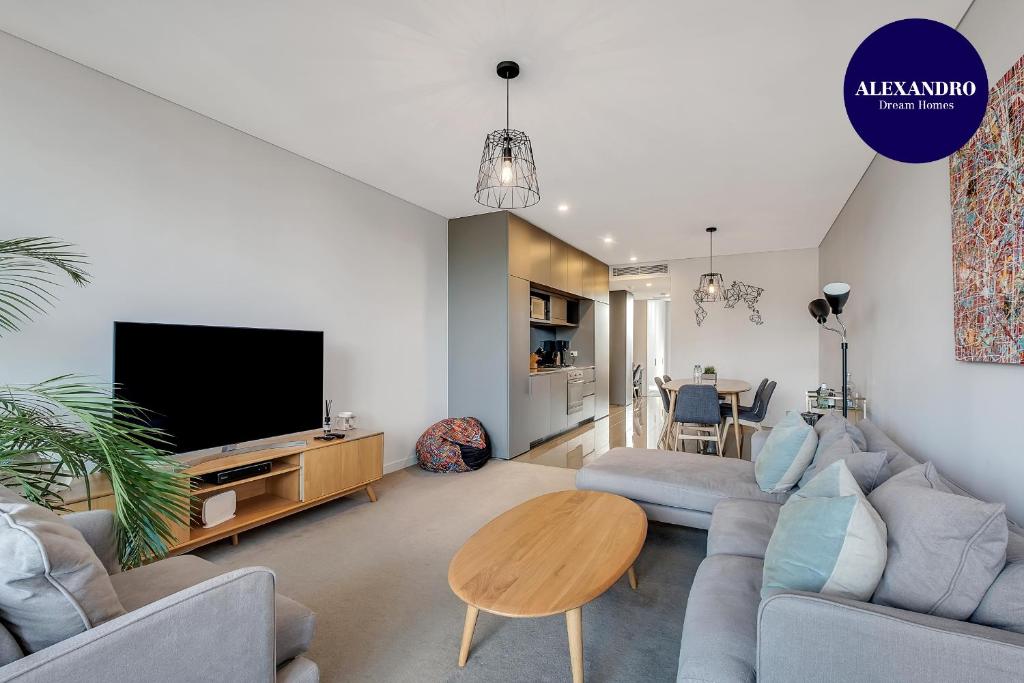 STYLISH CAMPERDOWN APARTMENT and PARKING INC