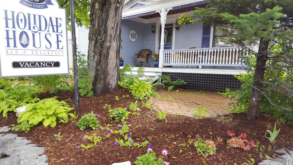 Holidae House Bed & Breakfast (Bethel)