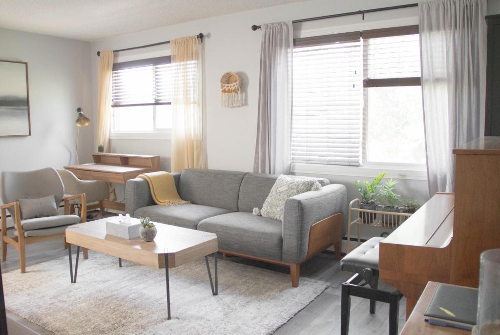 Cozy and Zen 1-Bdrm near Trendy 124 ST