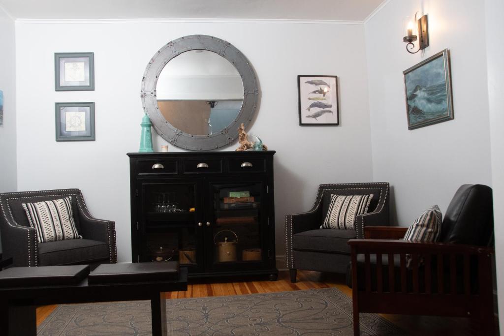 The Ocean Bay House (Bay Shore)