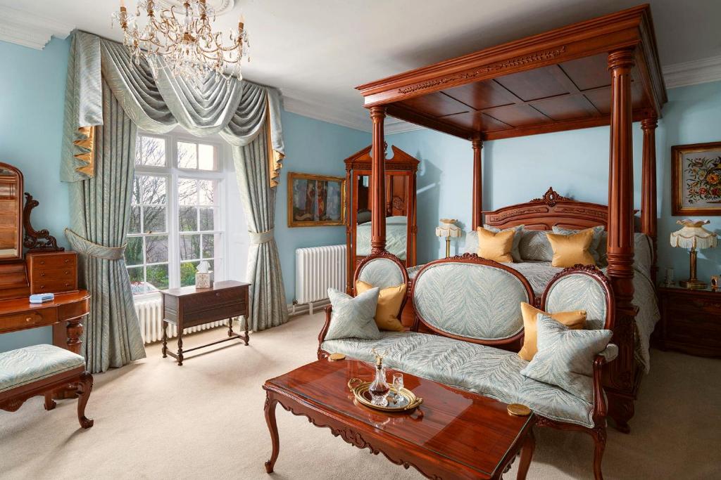 Plas Dinas Country House (Caernarfon)