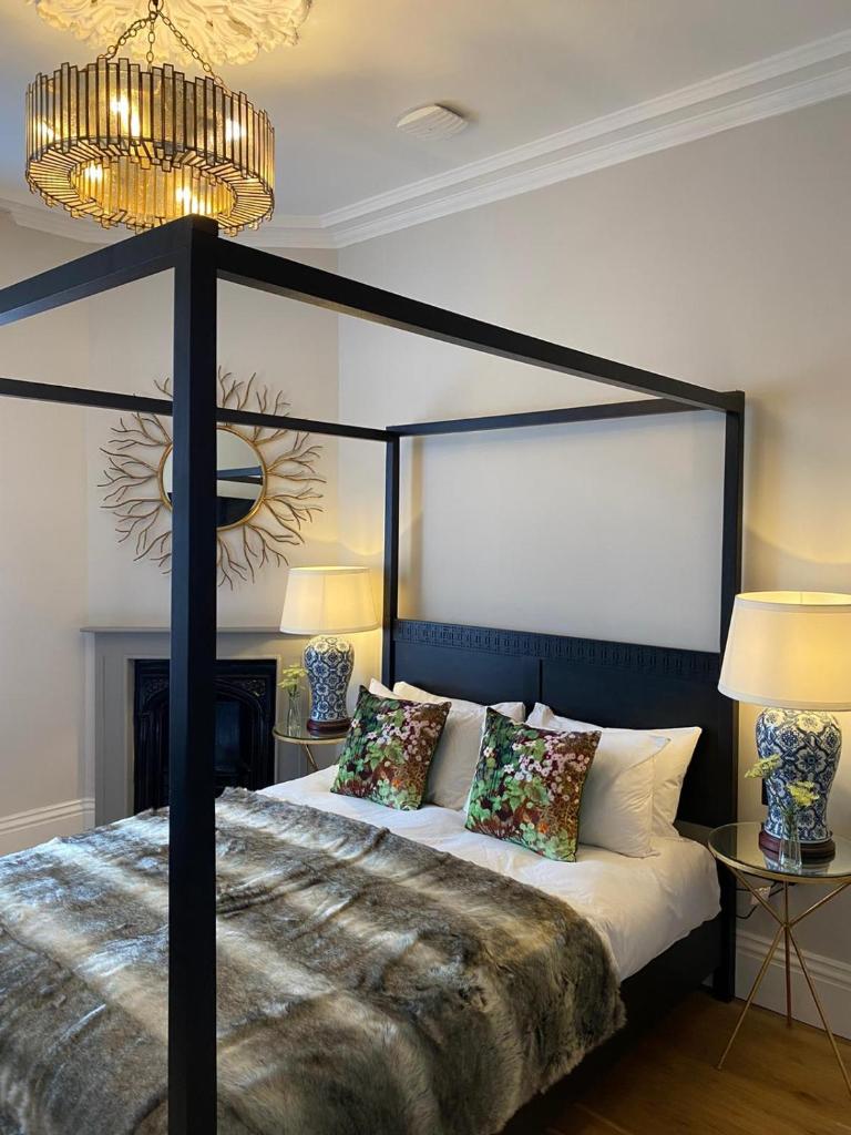 ch1 boutique stays - Deva suite (Chester)