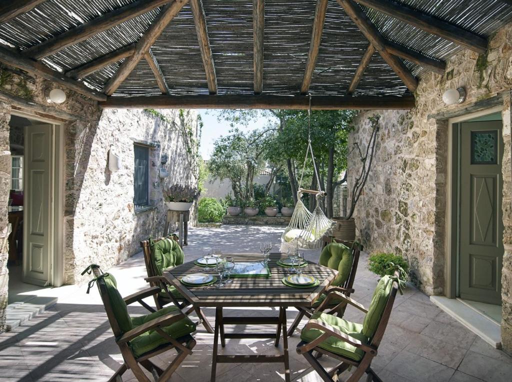 Spetses Island Guest House in Aegean Sea (Spetses)
