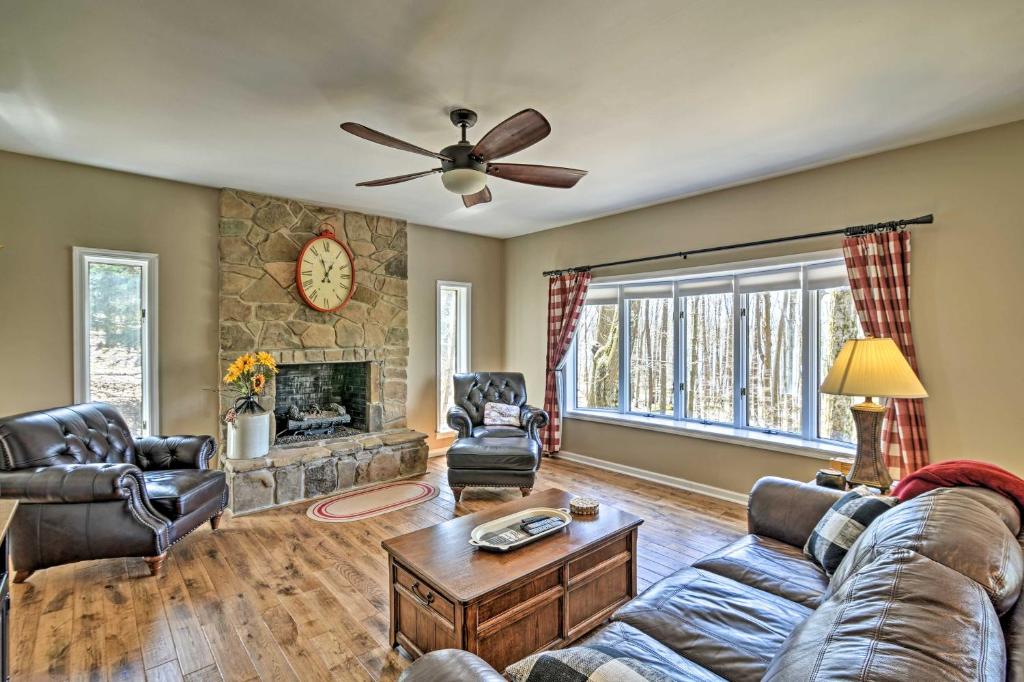 Family-Friendly Terra Alta Home with Lake View! (Terra Alta)
