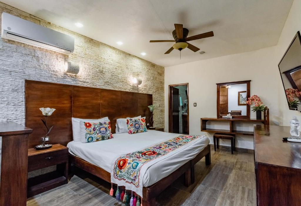 El Zaguán Colonial by GuruHotel