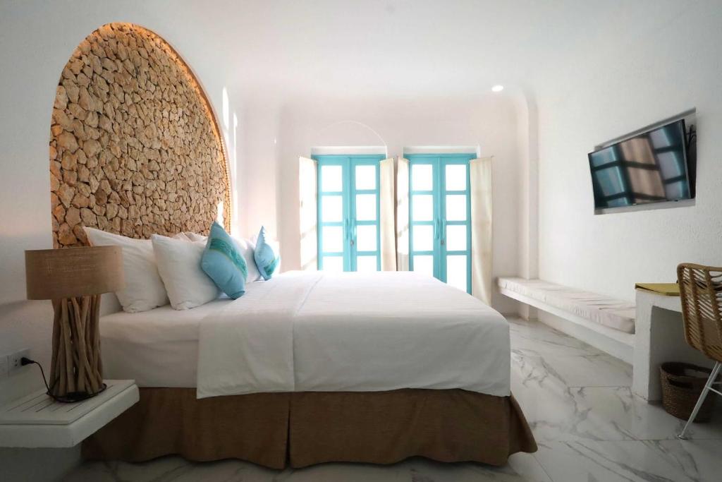 Loccal Collection Hotel Komodo