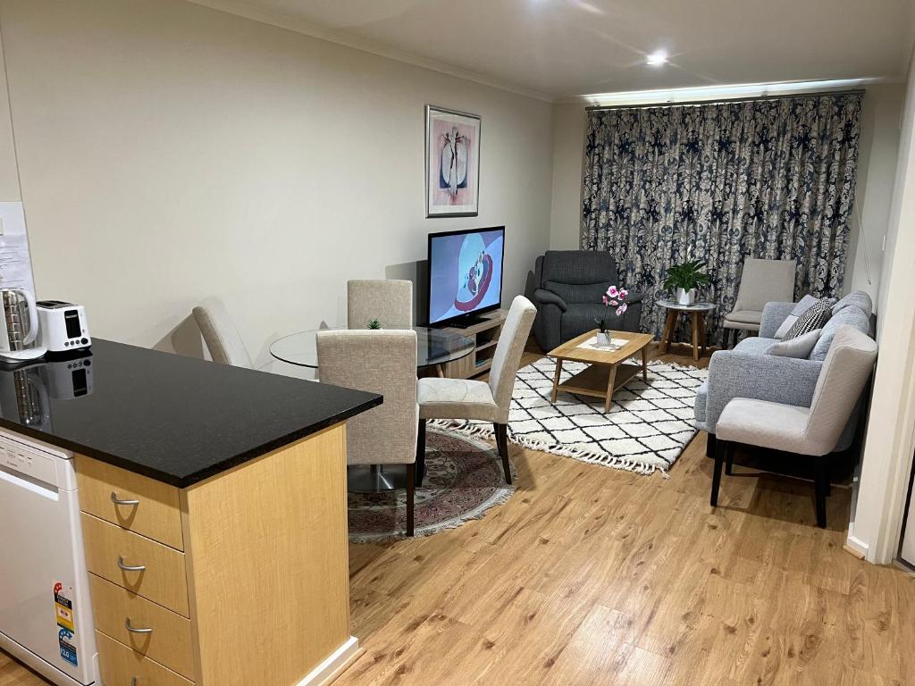 ADELAIDE CENTRAL APARTMENT - 3BR
