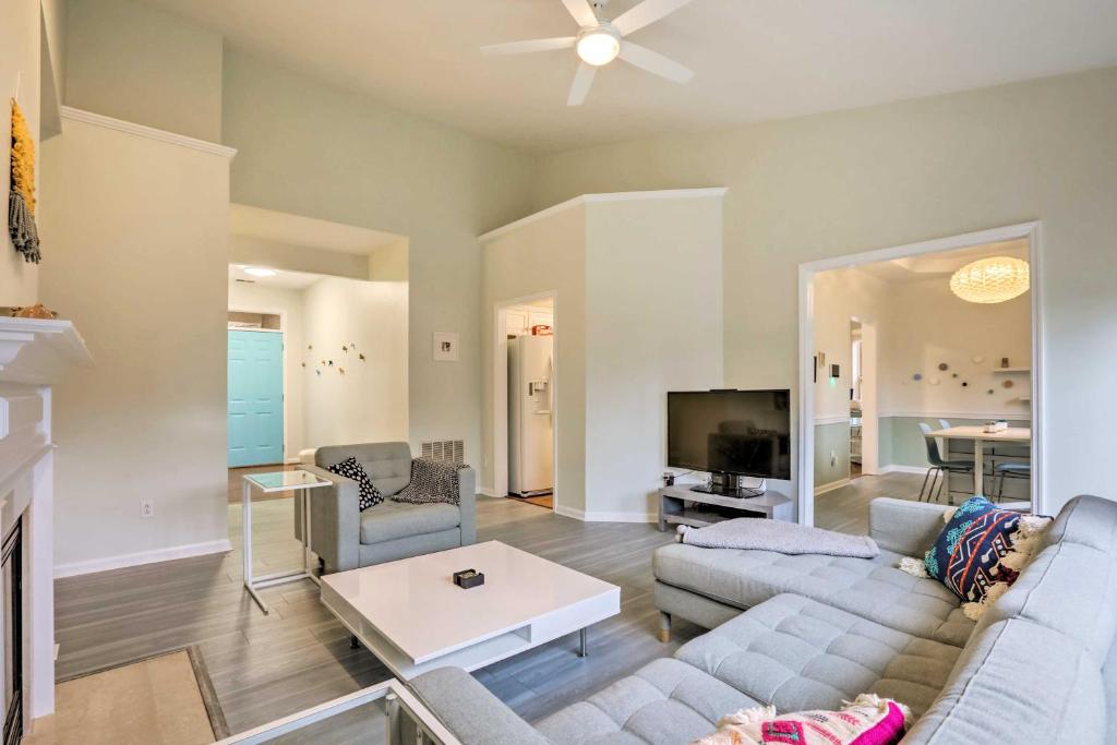 Gorgeous Lexington Retreat about 2 Mi From UK!