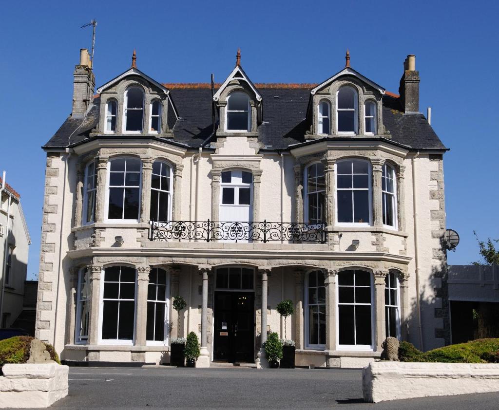 Hotel VARA (Truro)