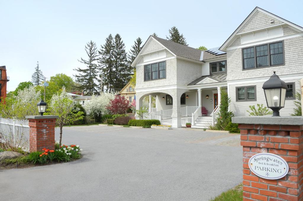 The Springwater Bed and Breakfast (Saratoga Springs)