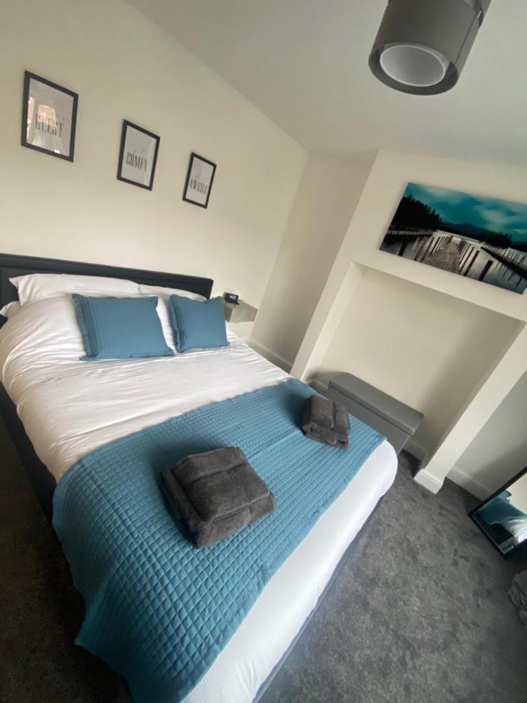 Lovely 1-bedroom apartment with garden and parking (Stone)