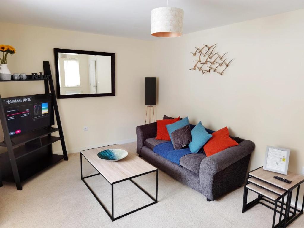 Lakeside: Argosy 3bed house 2bath parking M27 J5 Southampton Airport sleeps 6