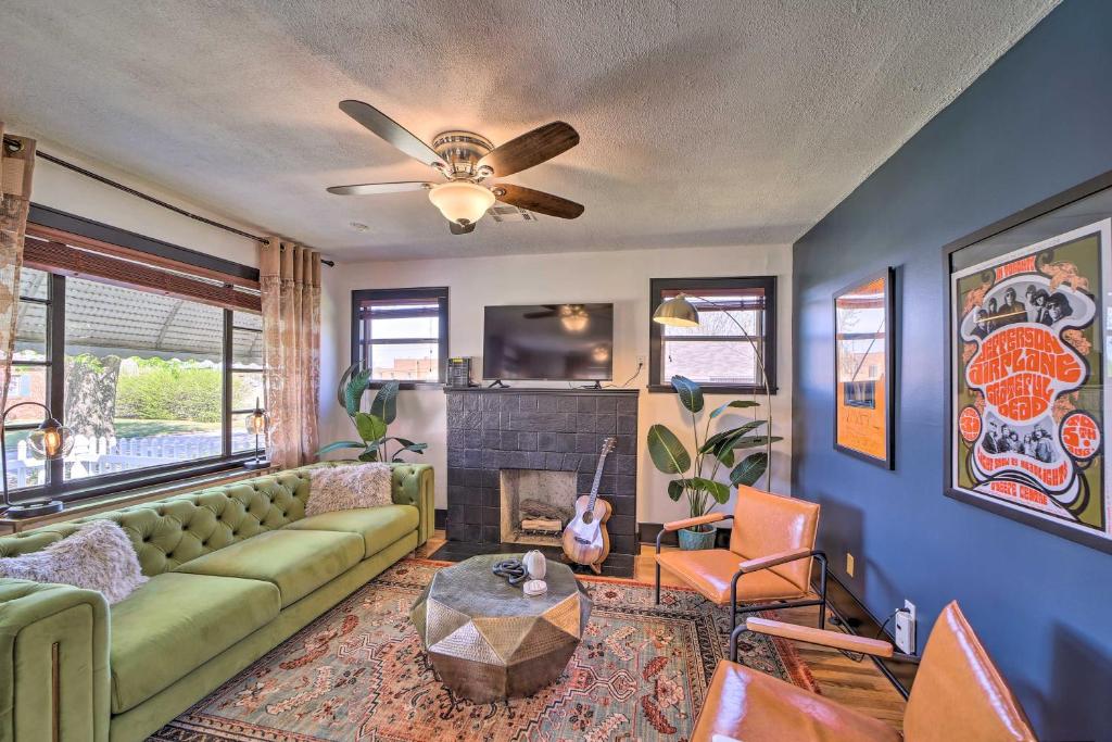 Amazing Musical Abode in Expo Square Neighborhood!