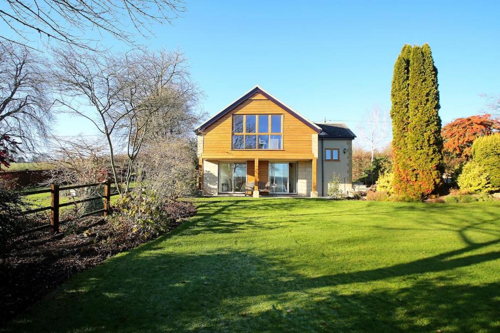 Dove Lodge (Painswick)