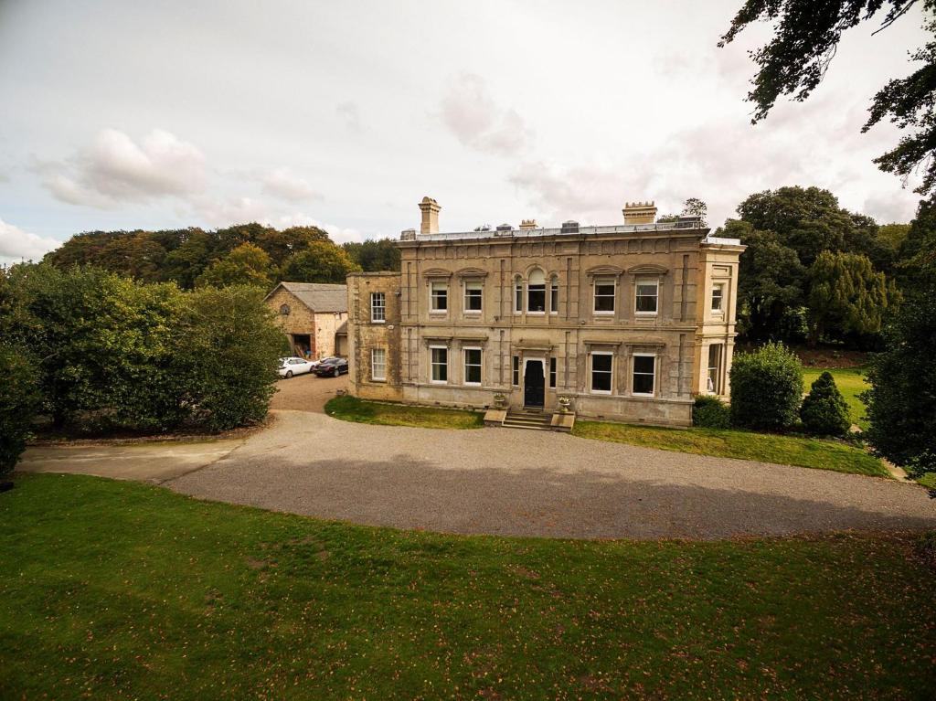 Cleatham Hall (Manton)
