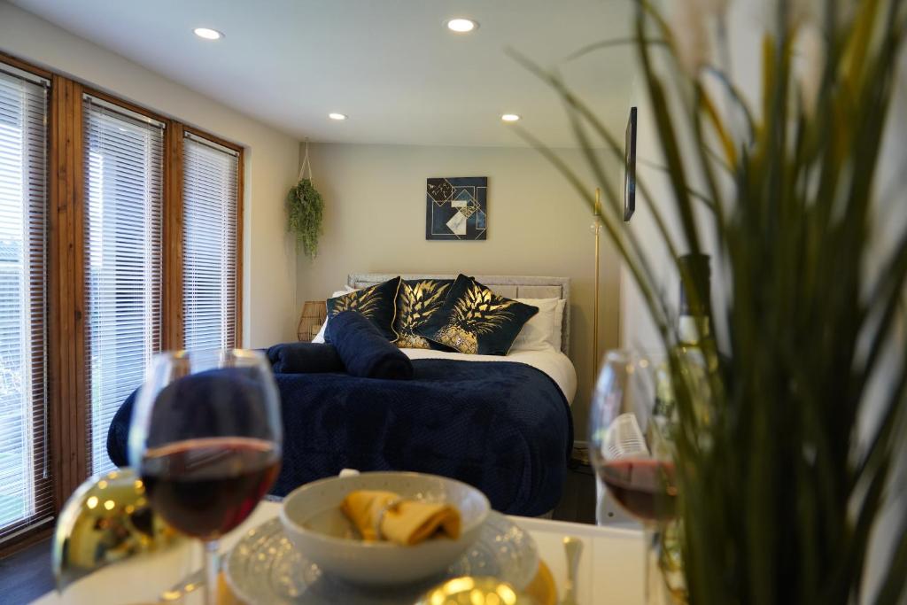 Tiny Home - 1 Bed Luxury Apt