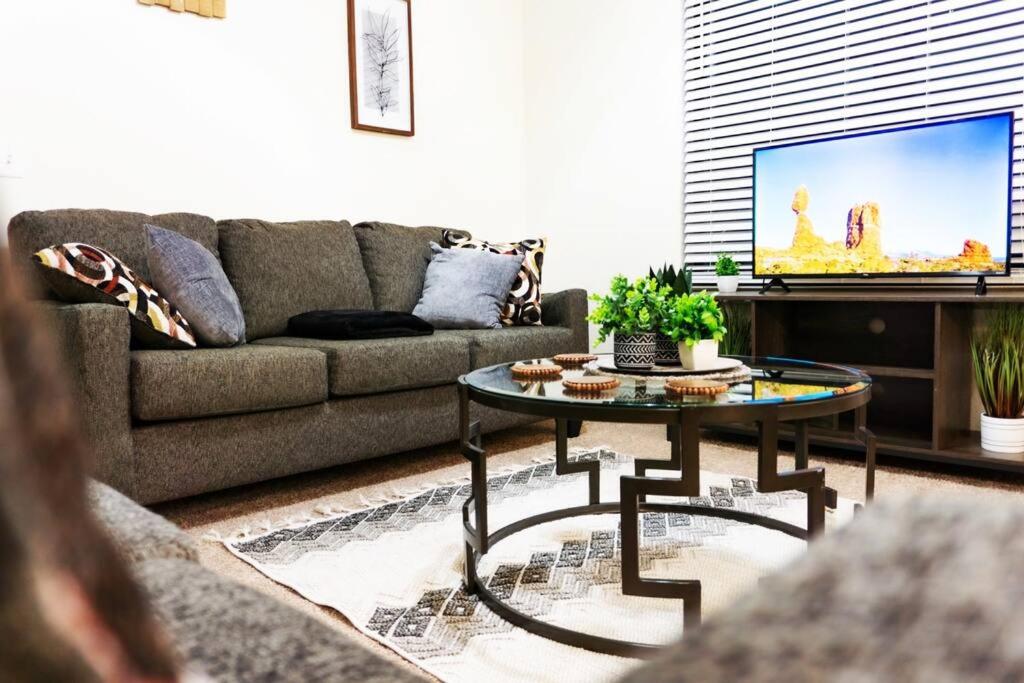 Stunning Central Dallas 1BR Great Amenities&Pool