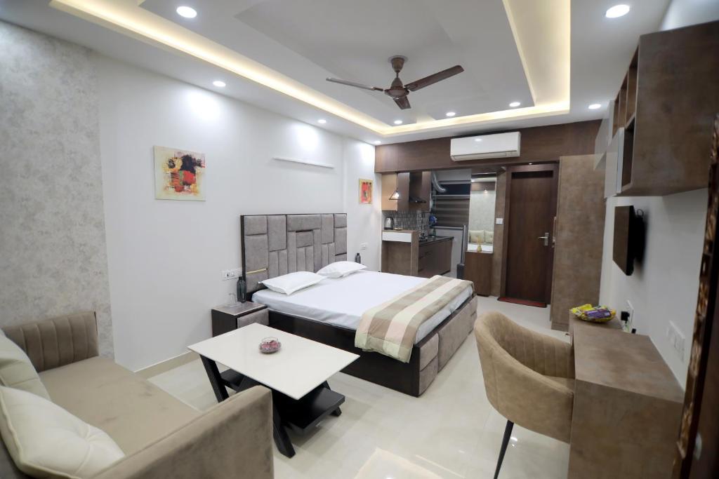 Elegant Studio Apartment in Central Delhi