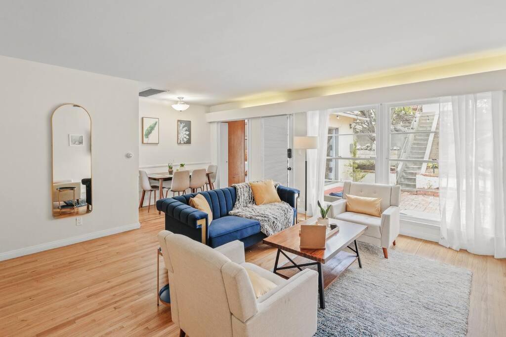 Dazzling Westside Home Mins to Santa Monica Pier