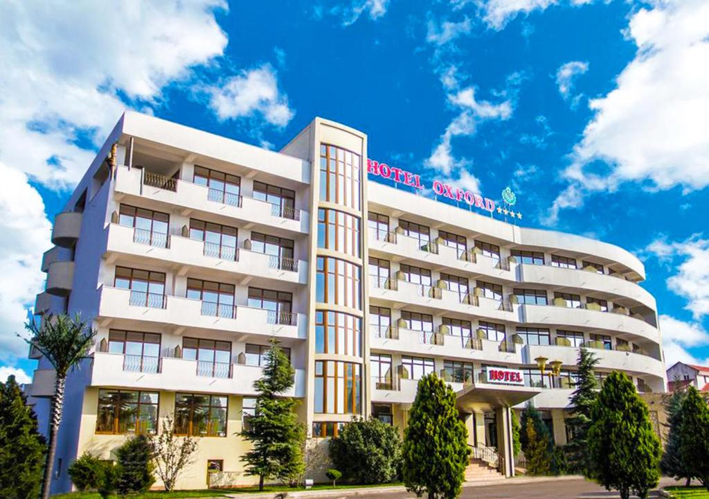 Oxford Hotel & Conference Center