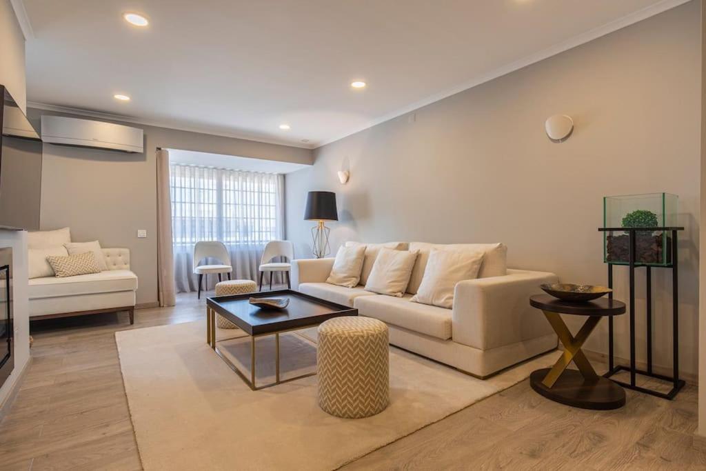 Seaview Luxury Apartment
