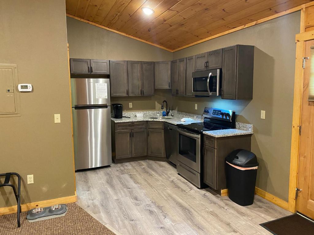 The Lodges at Sunset Village (McHenry)