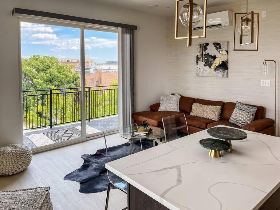 Heart of Fells Point Luxury Apt