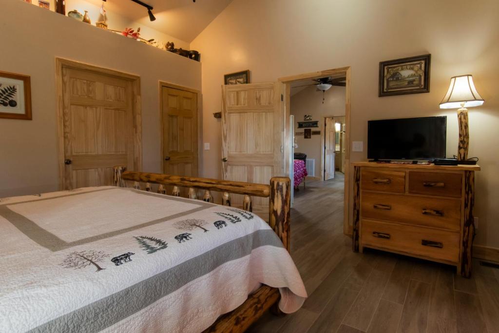 Calhoun House Inn & Suites (Bryson City)