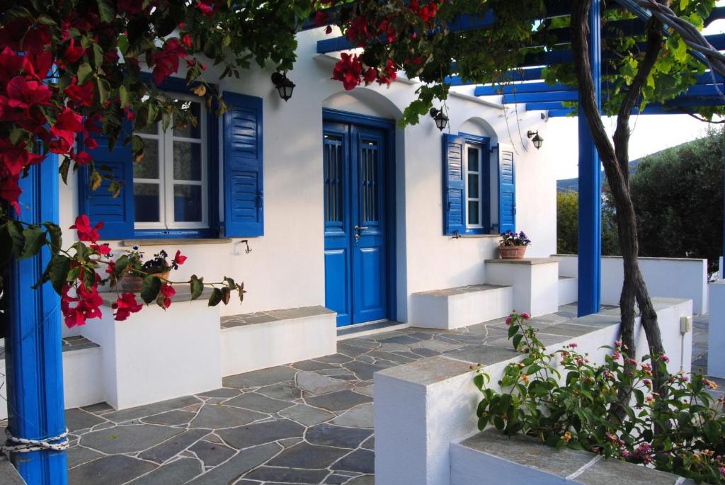 Giaglakis Rooms (Platis Yialos Sifnos)