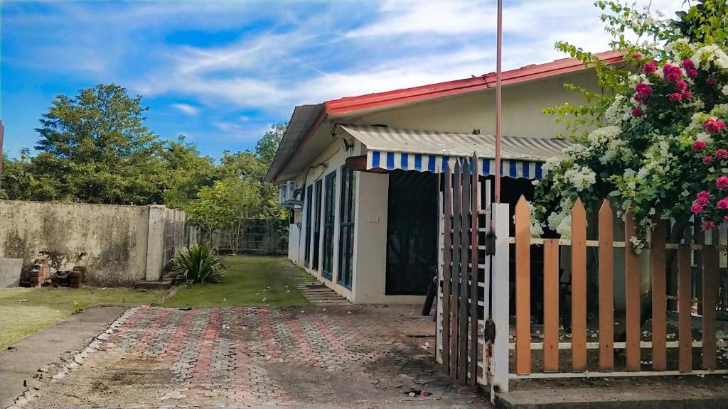 Chalet Ahaz