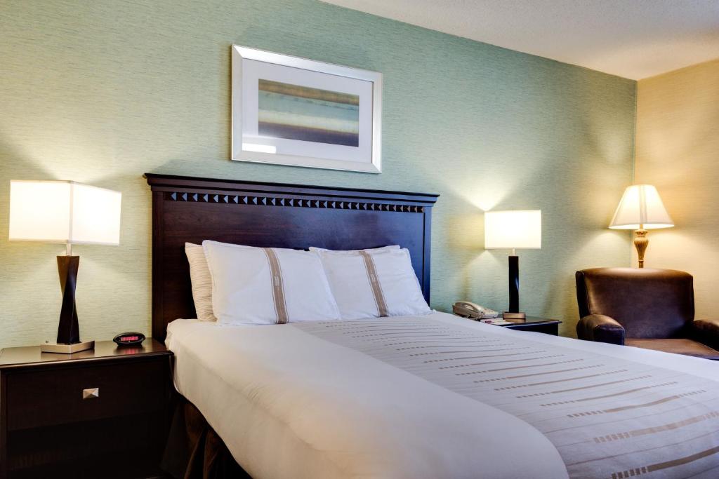 Fireside Inn and Suites (Devils Lake)