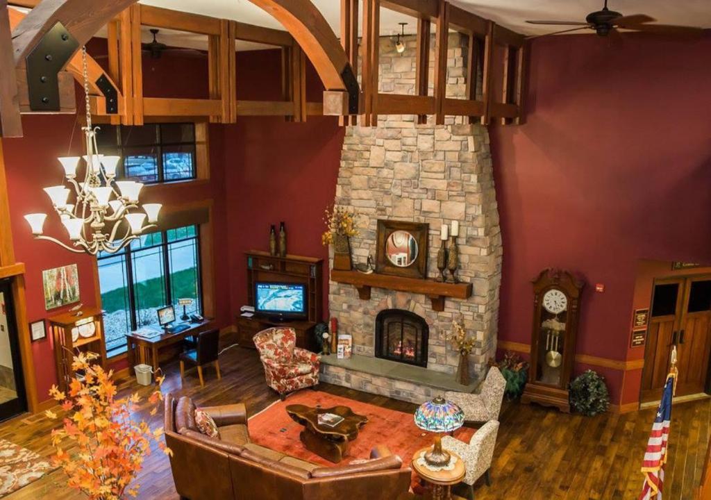 Timberlake Lodge (Grand Rapids)