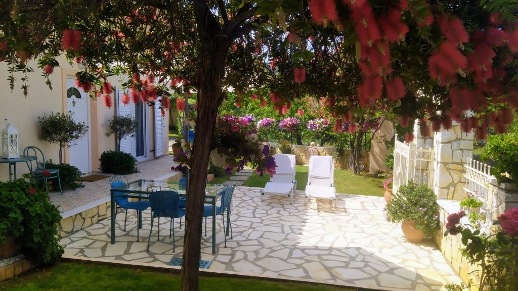 Summer Village House Popi (Kanakádes)