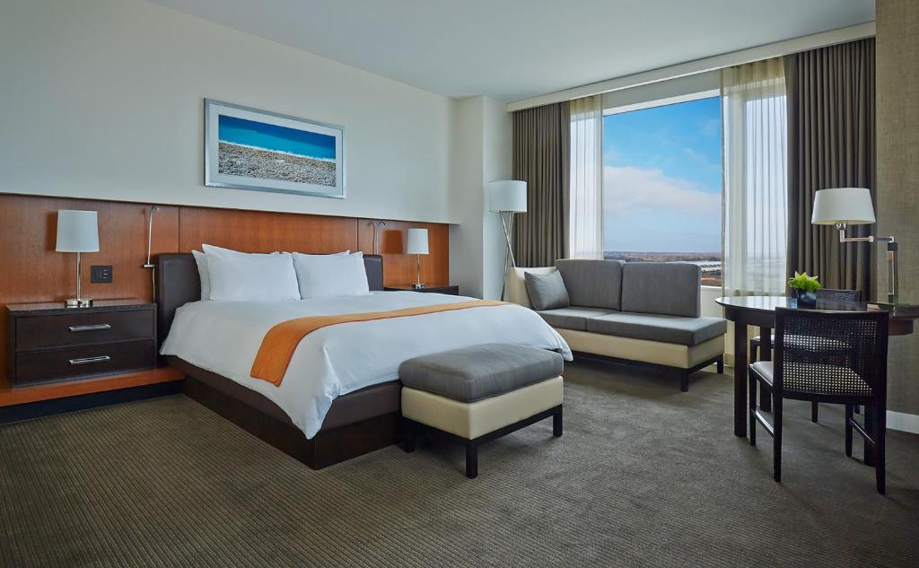 Hotel Arista (Naperville)