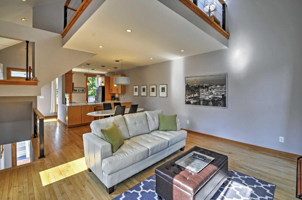 Cozy Atlanta Condo in Historic Cabbagetown!