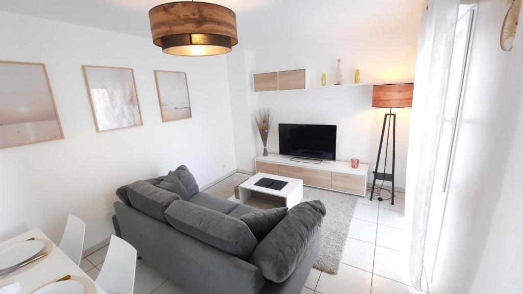Joli T2 de 50 m² centre ville avec place parking (Annecy)
