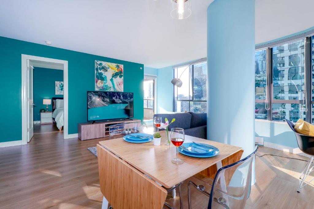 Best Location Downtown Chic Suites