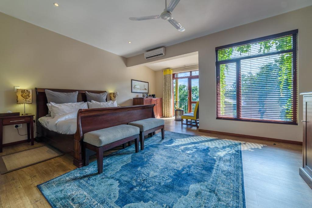 Casterbridge Hollow Boutique Hotel