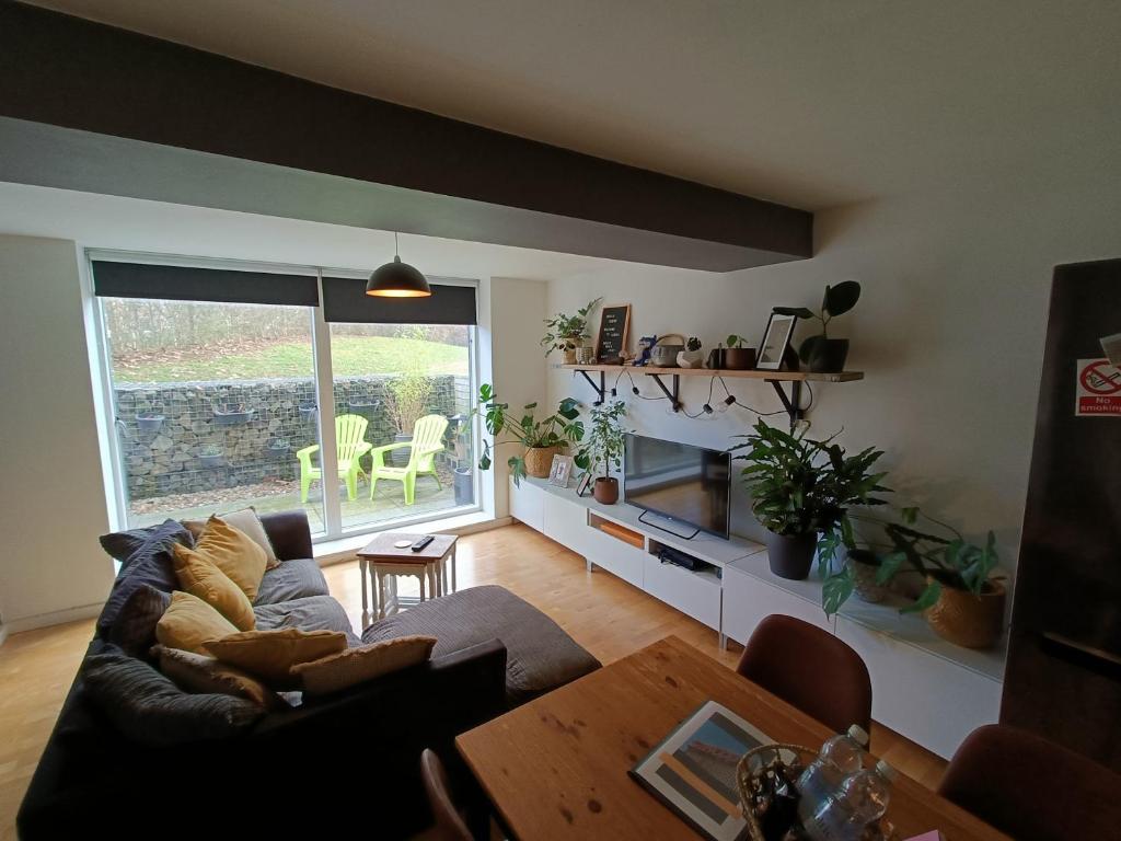 Stylish 1 Bed Flat with large Outdoor Terrace