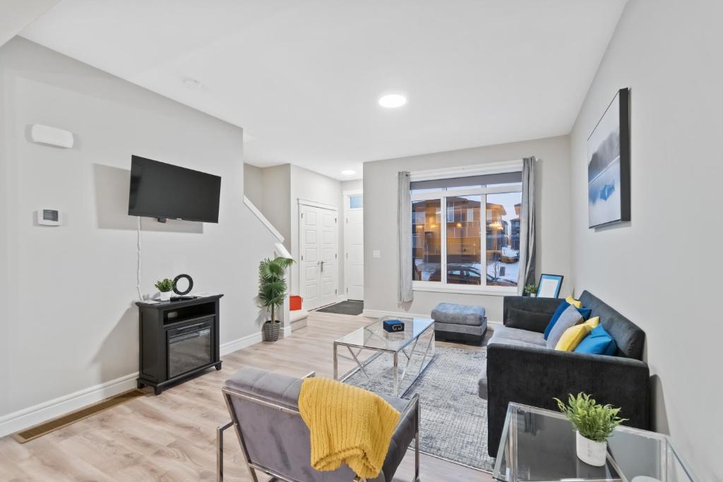 Brand New Stylish and Spacious Townhome