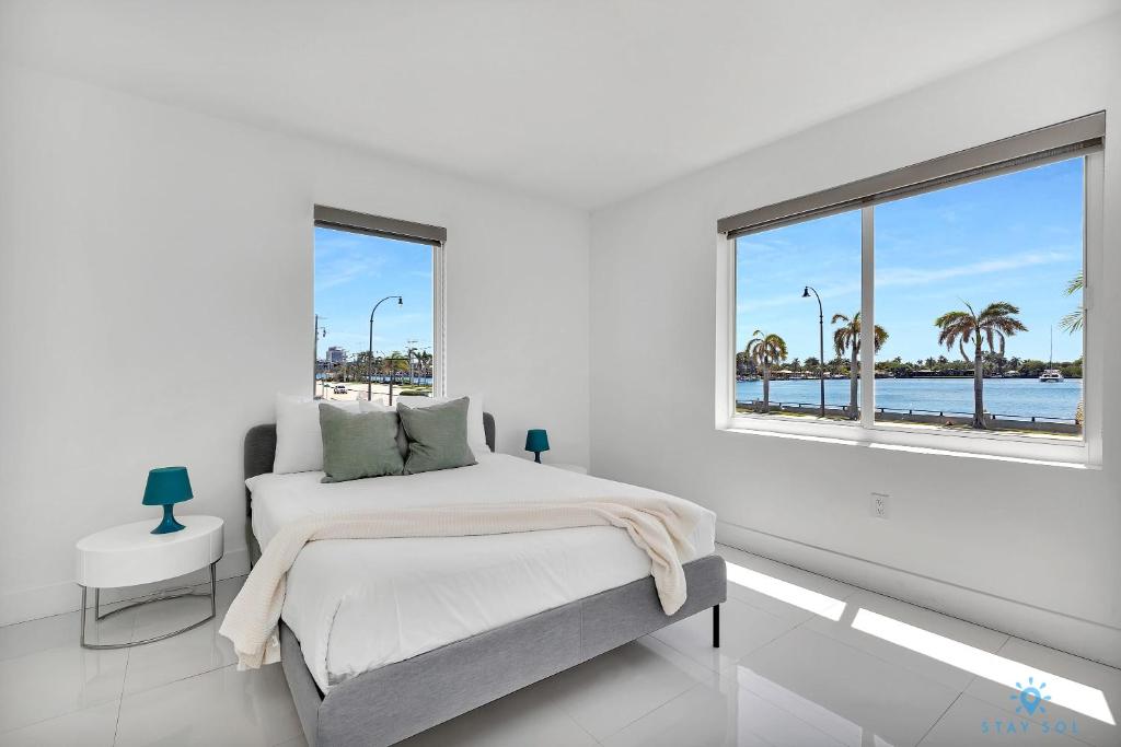 apartment bay view pool brm