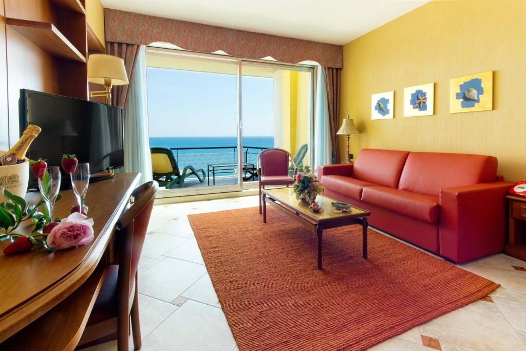 Hotel Bellevue Et Mediterranée