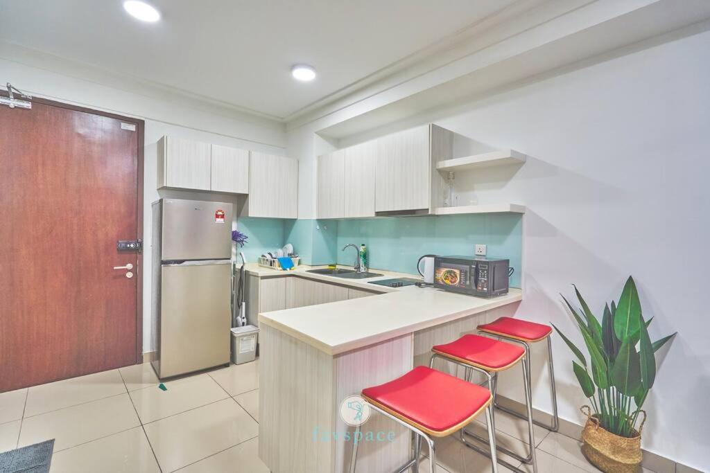 Solstice @ Pan'gaea Cyberjaya 3 Pax by Favspace