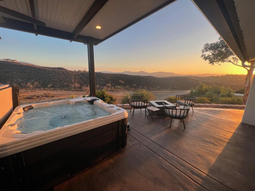 Ultimate Winery Getaway With Spa And Amazing hilltop View