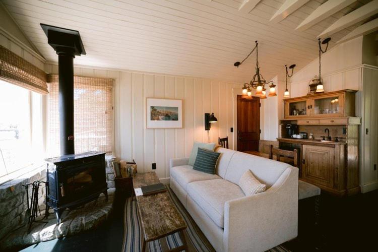 Nick's Cove (Marshall)