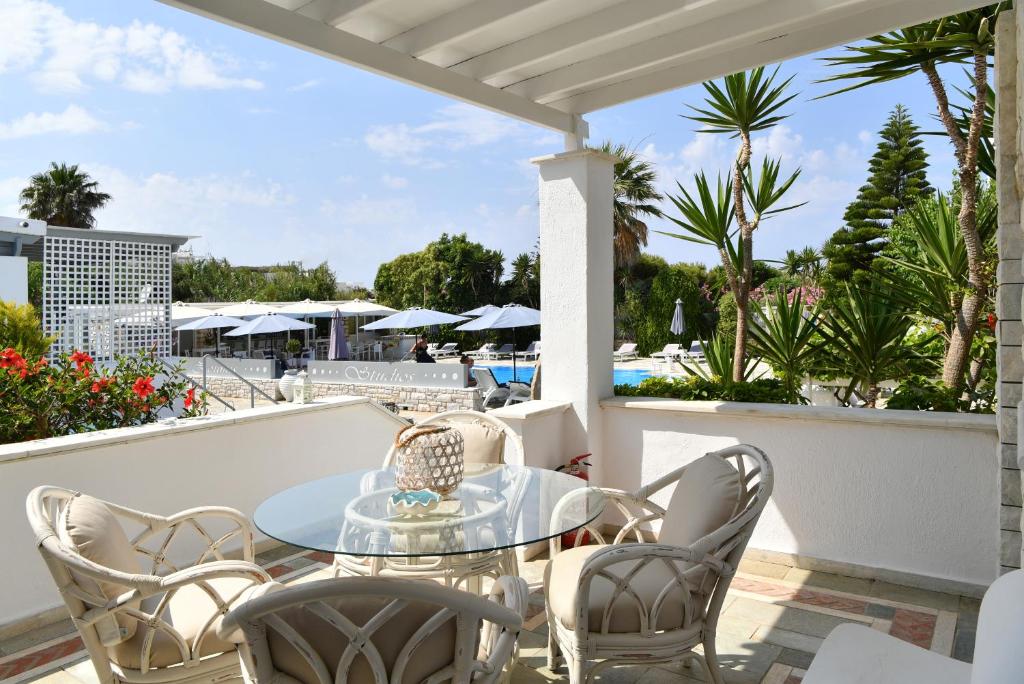 Corina Studios-Apartments (Naousa)