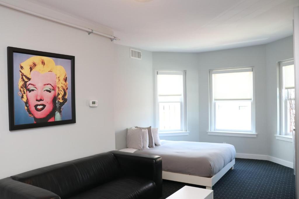 Furnished Newbury Street Studio